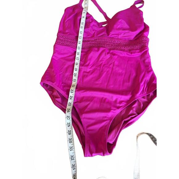 Stylish Purple One-Piece Swimsuit with Criss-Cross Back Large - Picture 3 of 5